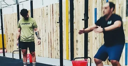 LA CAJA SIN CROSS NO HAY FIT en Albolote