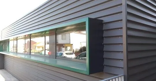 Pabellón Barrantes en Ribadumia