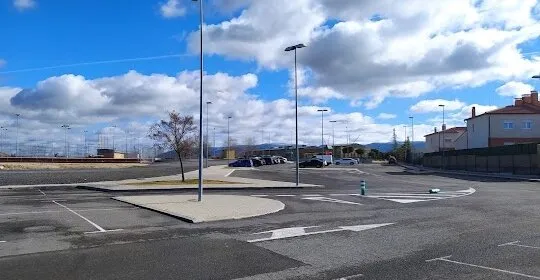 Complejo Deportivo Los Escobares en La Lastrilla