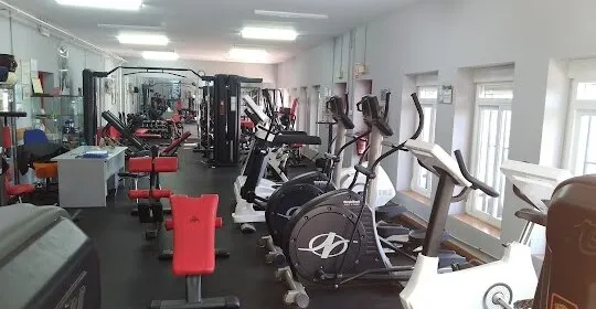 GIMNASIO SALUD Y BIENESTAR en Ciruelos