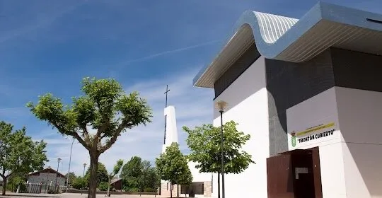 Frontón Cubierto de La Virgen del Camino en León