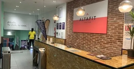 Altafit Gym Club Conde de Casal en Madrid
