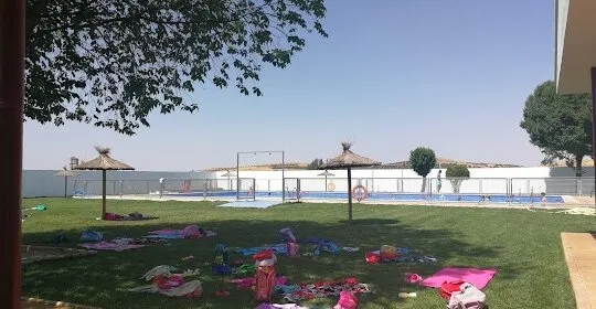 Piscina pública de Valenzuela de Calatrava en Valenzuela de Calatrava