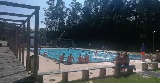 Piscina Municipal Monfero en Betanzos