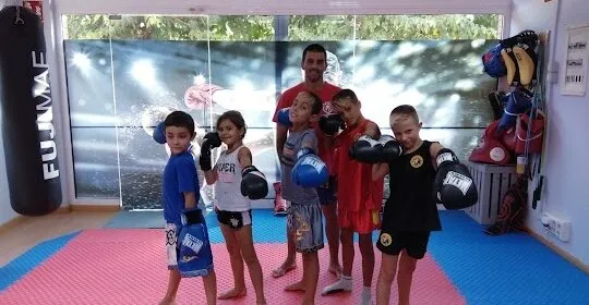 Club deportivo Boxing Amores en Sant Andreu de la Barca