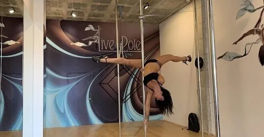 Pole Dance Vic-Live and Pole Vic en Vic