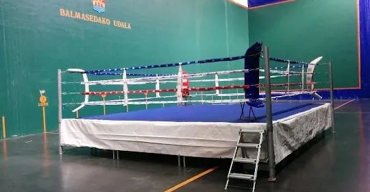 Frontón de Balmaseda en Ortuella