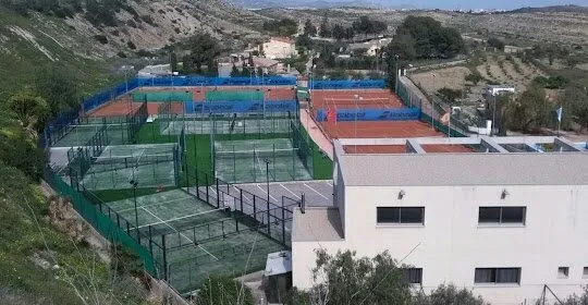 Santa Bárbara Club de Tenis y Pádel en Alicante en Muchamiel