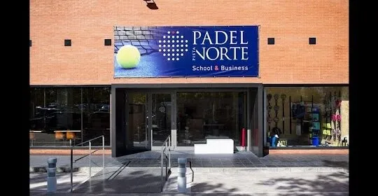 Pádel Pista Norte - Iparraldeko Padel Jolaslekua en Vitoria / Gasteiz