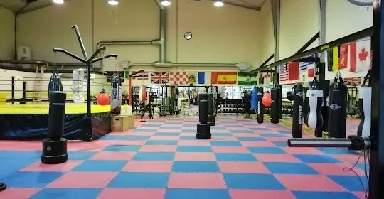 El Klub de la lucha en Dos Hermanas