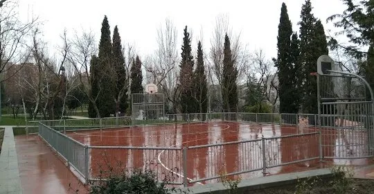 Pista de Baloncesto Parque de la Paz en Fuenlabrada