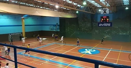 Complejo Deportivo Los Canapés en Avilés
