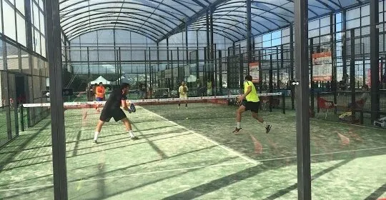Club de Pádel Cerrado del Águila en Mijas