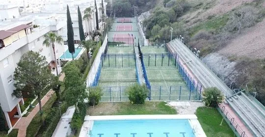 Centro Deportivo Fili Pinos del Limonar en Málaga