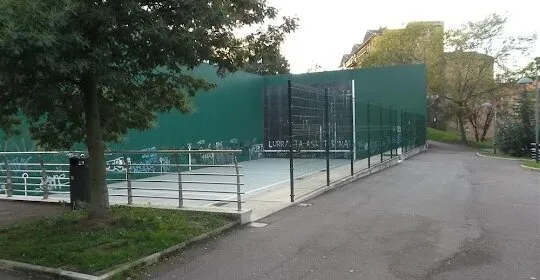 Frontón Municipal Jolastokieta en Donostia / San Sebastián