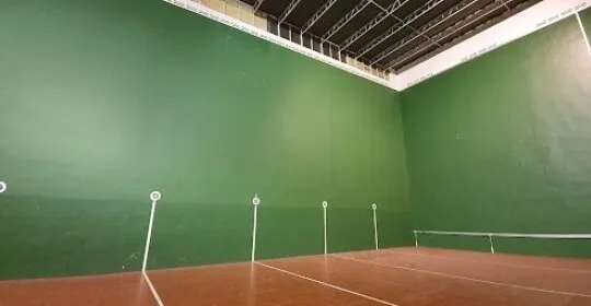 Fronton Cubierto en La Pobla de Vallbona