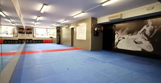 GOLDEN KYU - Artes marciales - Kick Boxing - Fit Boxing en Barcelona (Sarrià - Sant Gervasi) en Barcelona