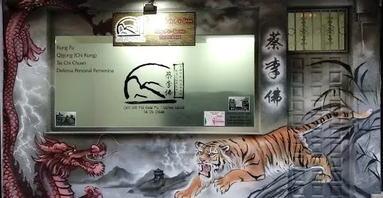Escuela Luo Fu Shan - Kung Fu, Artes Marciales, Qigong. Gimnasio Salamanca en Salamanca