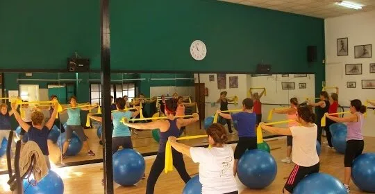 Gimnasio Femenino y Centro de Danza Ana Botella en Alcoi