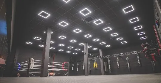 Bronze Cross Box en Mairena del Aljarafe