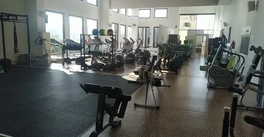 Gimnasio Brifit. Centro Deportivo y Wellness en Plasencia