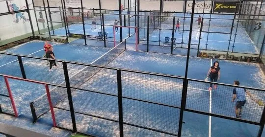 Padel indoor 15/30 en Almendralejo