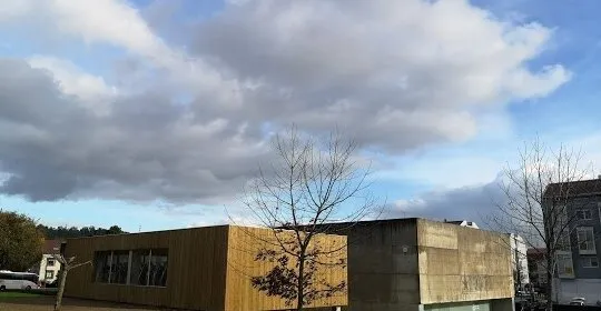 BeOne. Centro Deportivo Municipal A Telleira en Bertamiráns