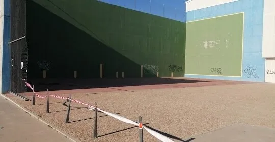 Frontón la flecha en Arroyo de la Encomienda