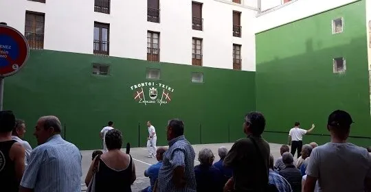 Frontón De Pelota en Zarautz