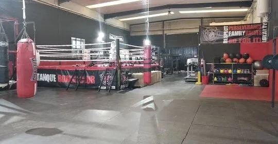 Gimnasio El Tanque Boxing Club en La Carolina