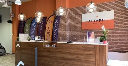 Gimnasio AltaFit Vitoria Los Herrán en Vitoria / Gasteiz