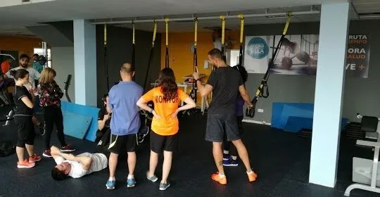 Piscina Cubierta Silla en Silla