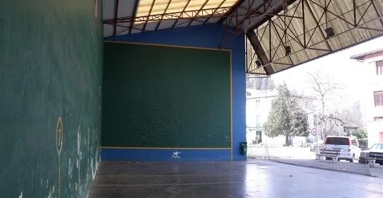 Ugarteko Frontoia en Amezketa