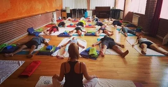 CENTRE DE YOGA CAROLINA DEBAT en Argentona