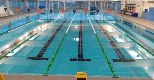 Piscina Municipal de CAMBADOS en Cambados