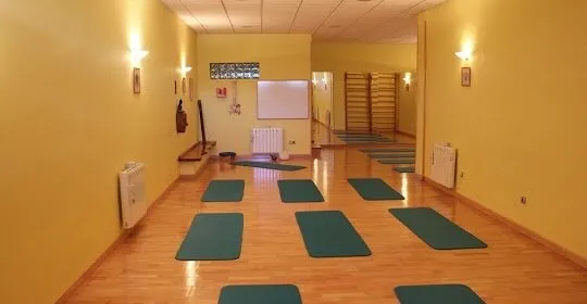 Escuela de Yoga Marisa Lasaosa en Jaca