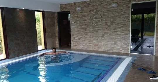 Casa Municipal de deportes y Centro del Agua Spa en Puebla de Sanabria