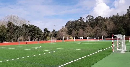 Pistas Deportivas "Miguel Alzola" El Pardo en Navia