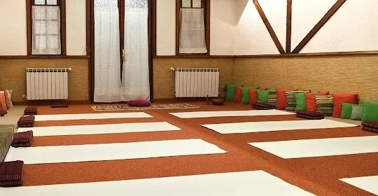 Namaste Yoga Zentroa - Yoga - Meditación - Masaje - Terapias Holísticas Renteria en Errenteria