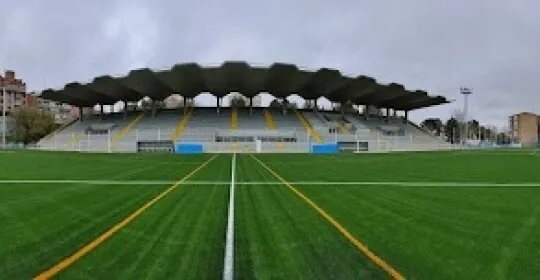 Centro Deportivo Municipal Antiguo Canódromo en Madrid