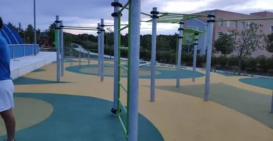 Parque de Barras de Calistenia en Aranguren